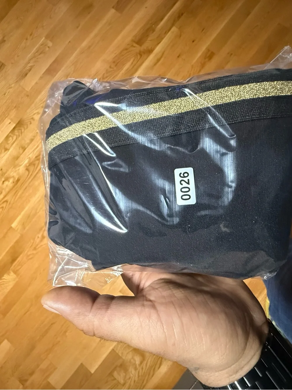 Old Navy Women’s Black Pants with Gold Side Stripe Size 4 - Picture 9 of 9